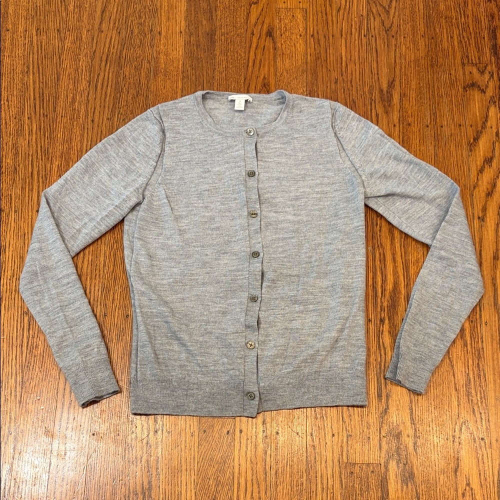 GAP 100% Extra Fine Merino Wool Grey Cardigan – Women’s Small